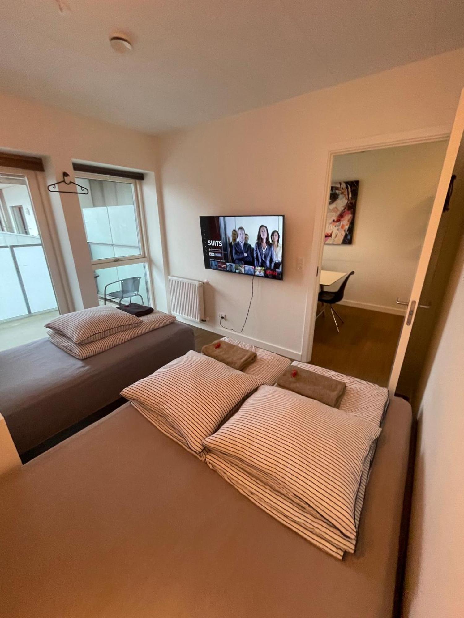 Modern Central Apt With Rooftop, Privat Balcony, & Free Parking,Next To Aarhus Attractions المظهر الخارجي الصورة