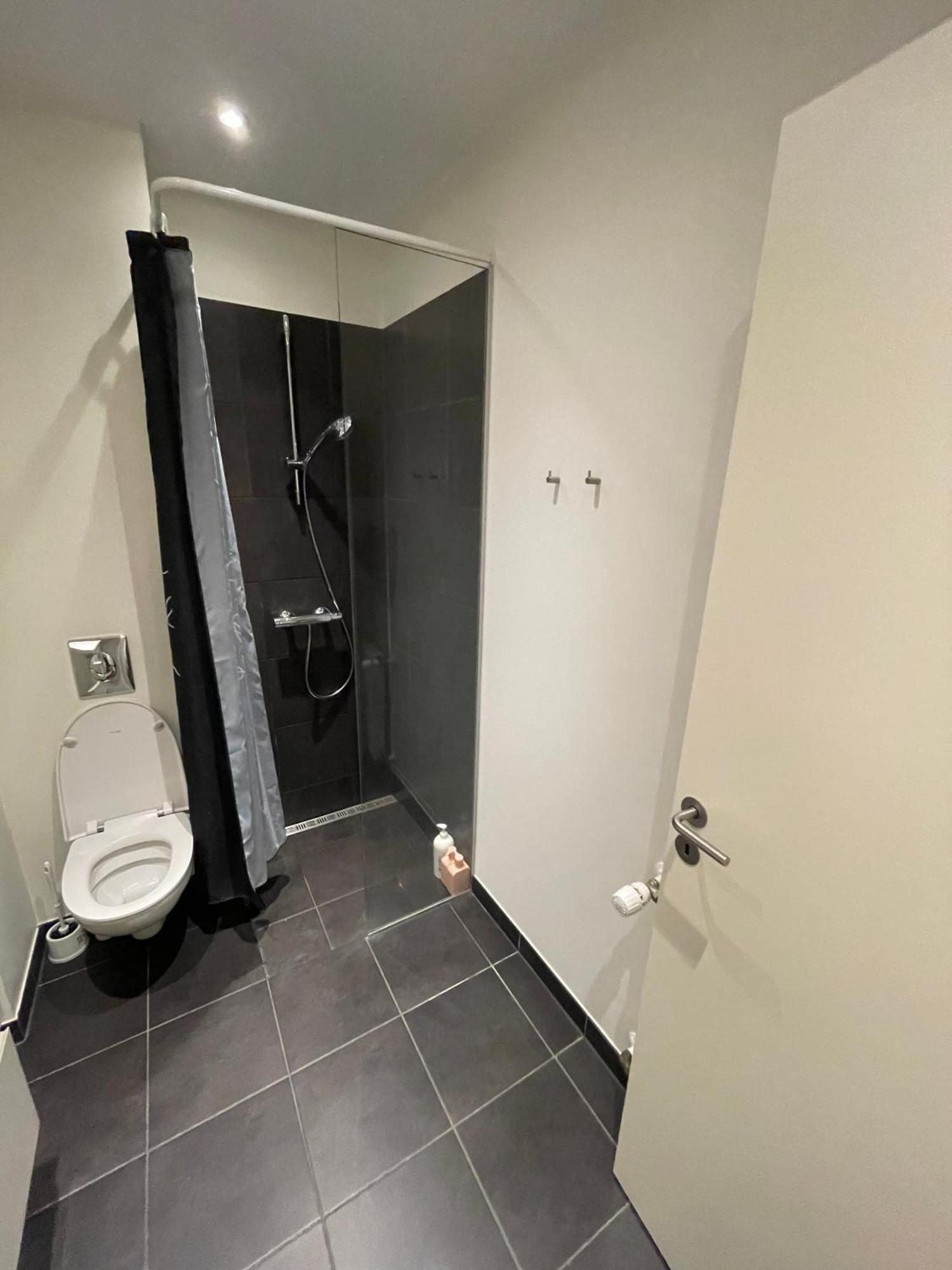 Modern Central Apt With Rooftop, Privat Balcony, & Free Parking,Next To Aarhus Attractions المظهر الخارجي الصورة